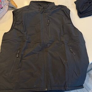 Source Unknown Men's Black Zip-Up Vest